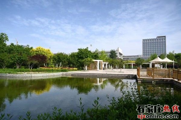 保定電力職業(yè)技術(shù)學(xué)院校園風景