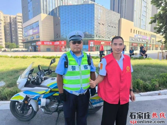 紅旗大街大堵車 警民齊心共疏堵保暢行