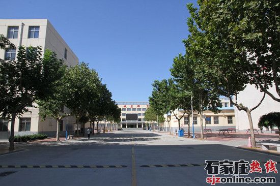 河北經(jīng)濟管理學校校園環(huán)境